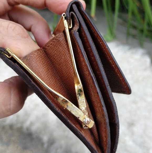 Louis Vuitton Wallet - Picture 5 of 13